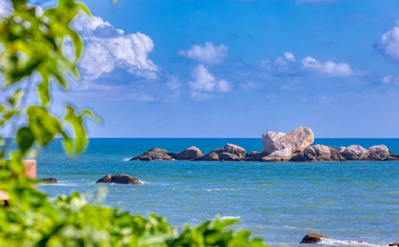 海南多地庆元宵，丰富文旅活动延续春节年味
